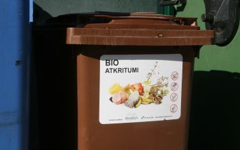 Jēkabpilī uzstādīti jau 35 bioloģisko atkritumu konteineri